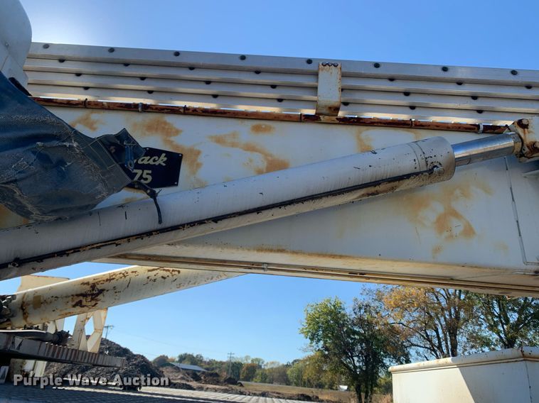 image for item MH9862 1979 Mack 75 ladder fire truck