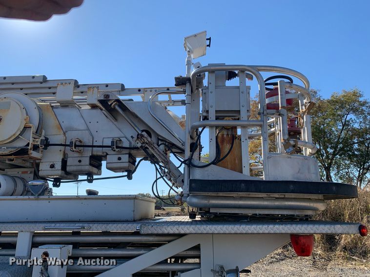 image for item MH9862 1979 Mack 75 ladder fire truck