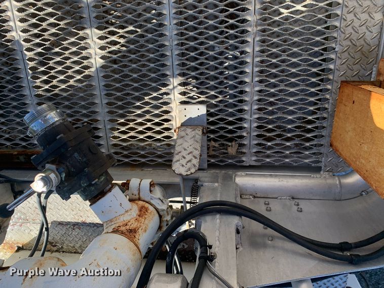 image for item MH9862 1979 Mack 75 ladder fire truck