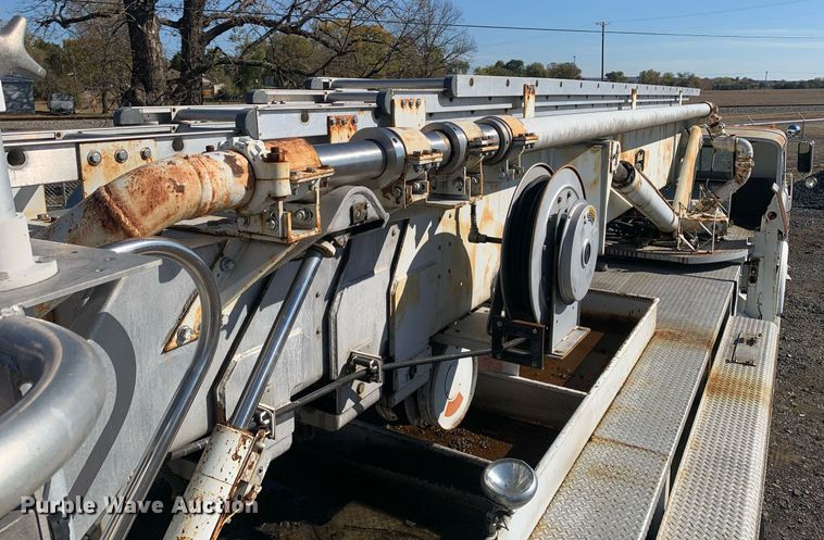 image for item MH9862 1979 Mack 75 ladder fire truck