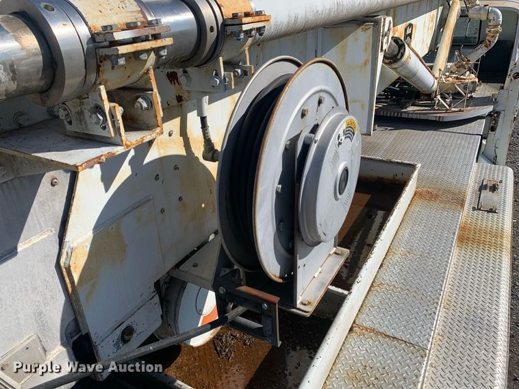 image for item MH9862 1979 Mack 75 ladder fire truck