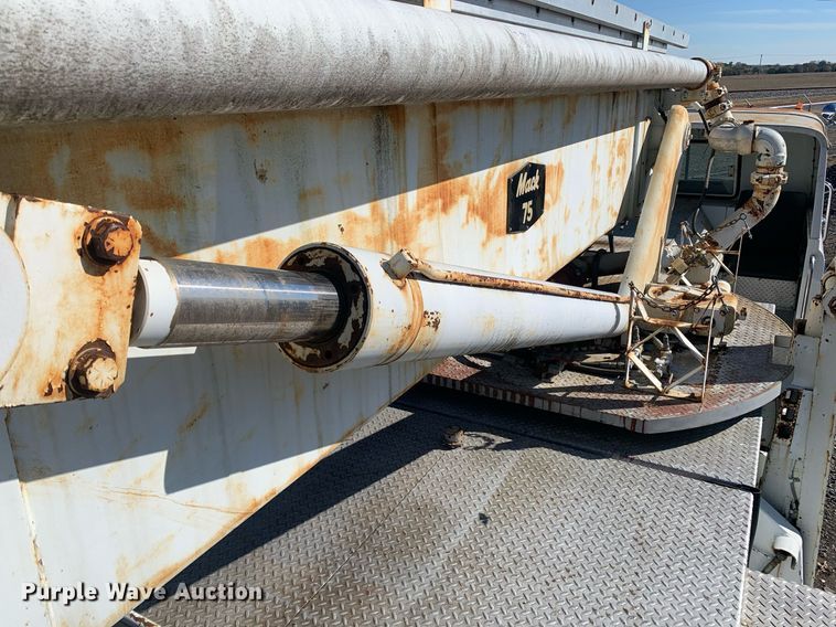 image for item MH9862 1979 Mack 75 ladder fire truck