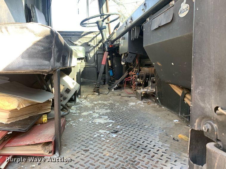 image for item MH9862 1979 Mack 75 ladder fire truck