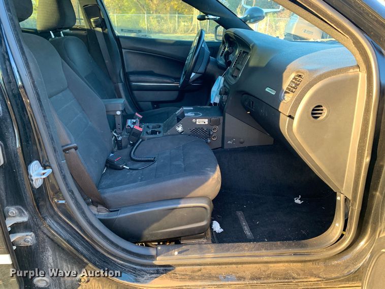 image for item MH9864 2013 Dodge Charger Police