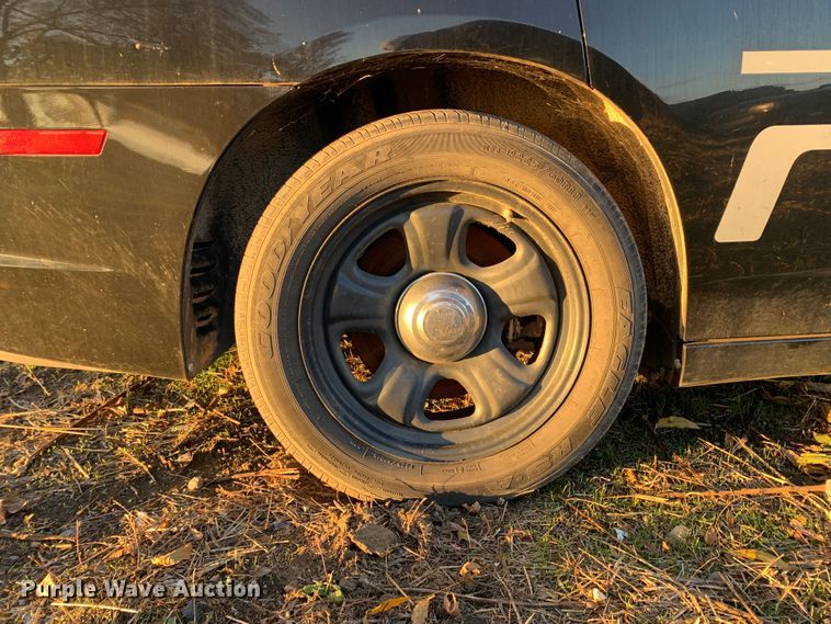 image for item MH9864 2013 Dodge Charger Police