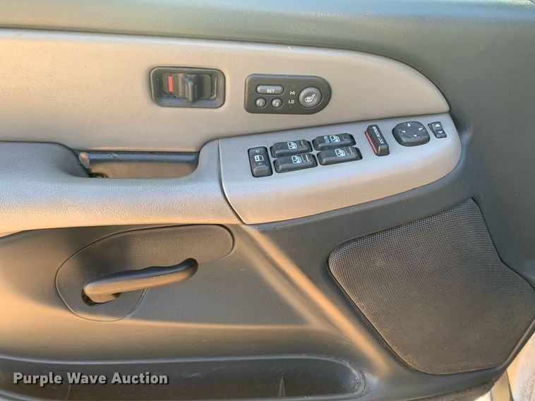 image for item MH9867 2001 Chevrolet Tahoe SUV