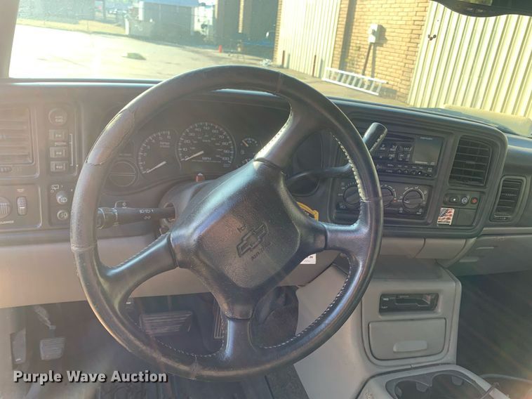 image for item MH9867 2001 Chevrolet Tahoe SUV