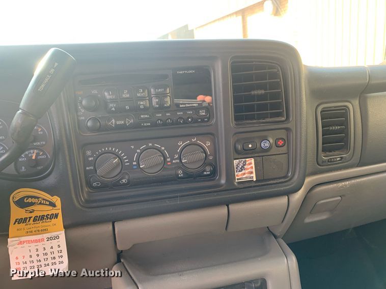 image for item MH9867 2001 Chevrolet Tahoe SUV