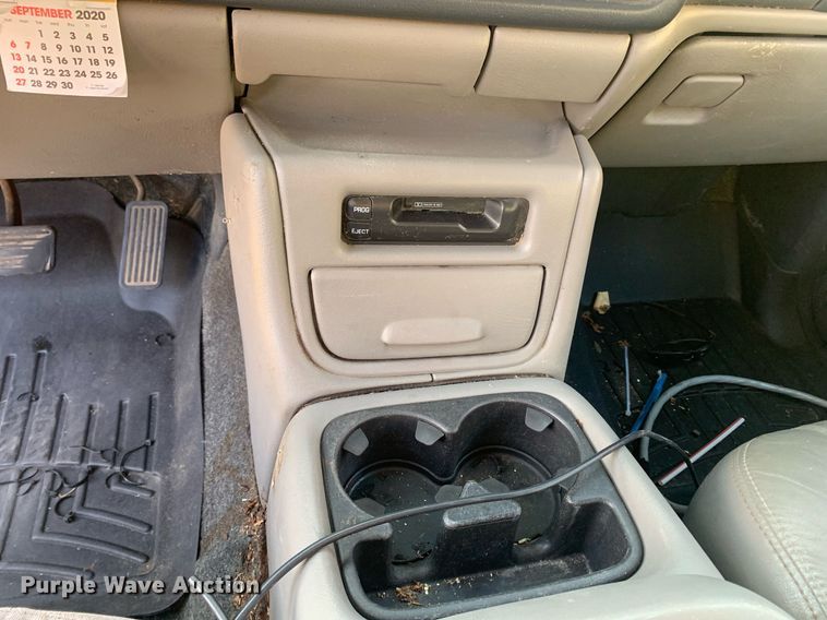 image for item MH9867 2001 Chevrolet Tahoe SUV