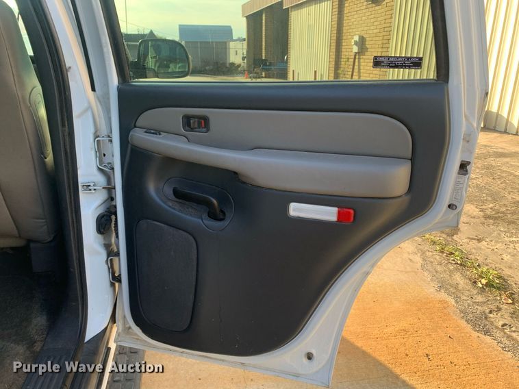 image for item MH9867 2001 Chevrolet Tahoe SUV