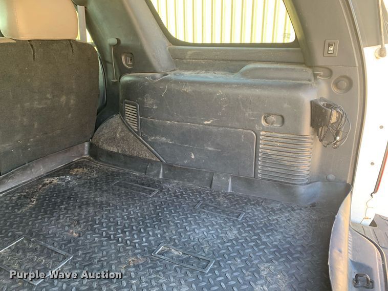 image for item MH9867 2001 Chevrolet Tahoe SUV