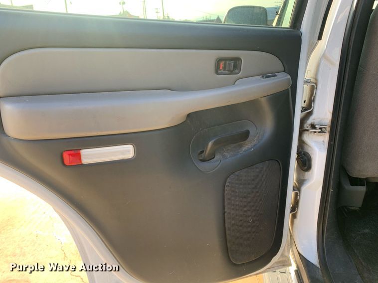 image for item MH9867 2001 Chevrolet Tahoe SUV