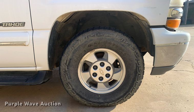 image for item MH9867 2001 Chevrolet Tahoe SUV