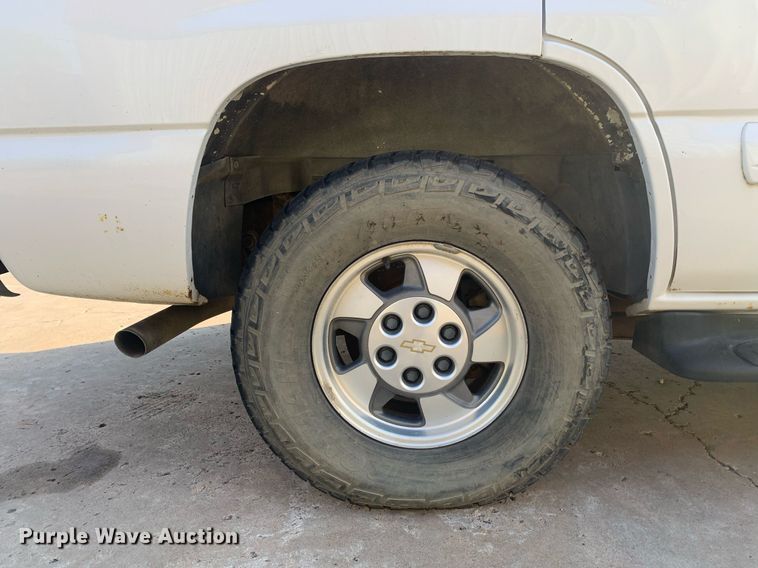 image for item MH9867 2001 Chevrolet Tahoe SUV