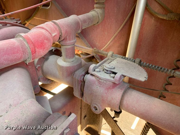 image for item MH9868 1984 GMC C7000  pumper fire truck