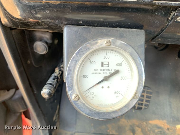 image for item MH9868 1984 GMC C7000  pumper fire truck