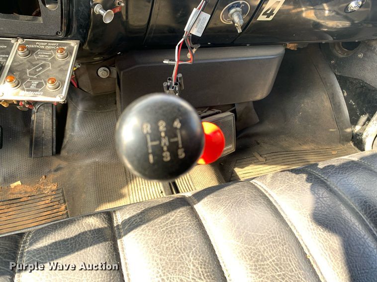 image for item MH9868 1984 GMC C7000  pumper fire truck