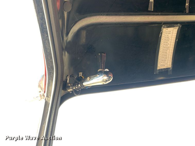 image for item MH9868 1984 GMC C7000  pumper fire truck