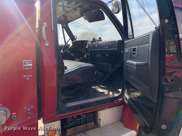image for item MH9868 1984 GMC C7000  pumper fire truck