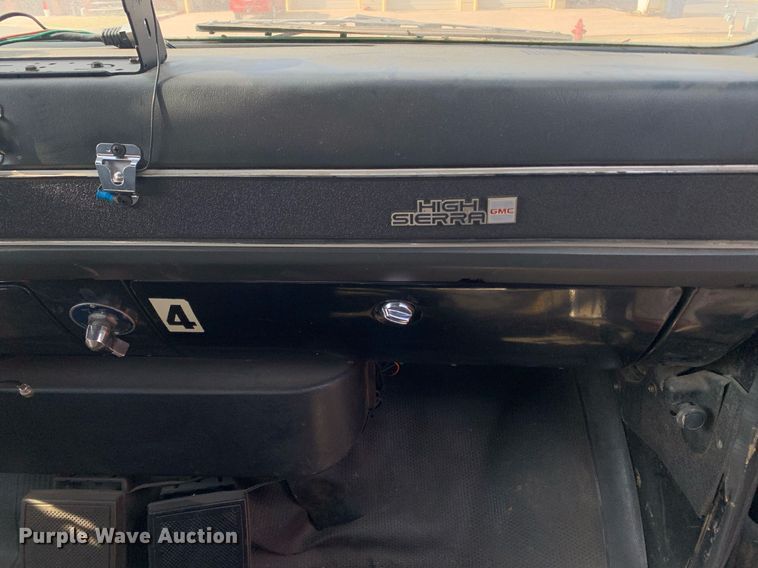 image for item MH9868 1984 GMC C7000  pumper fire truck