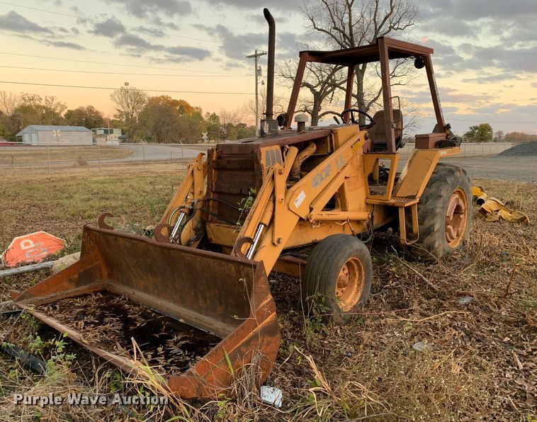 image for item MH9870 Case 480F  landscape tractor