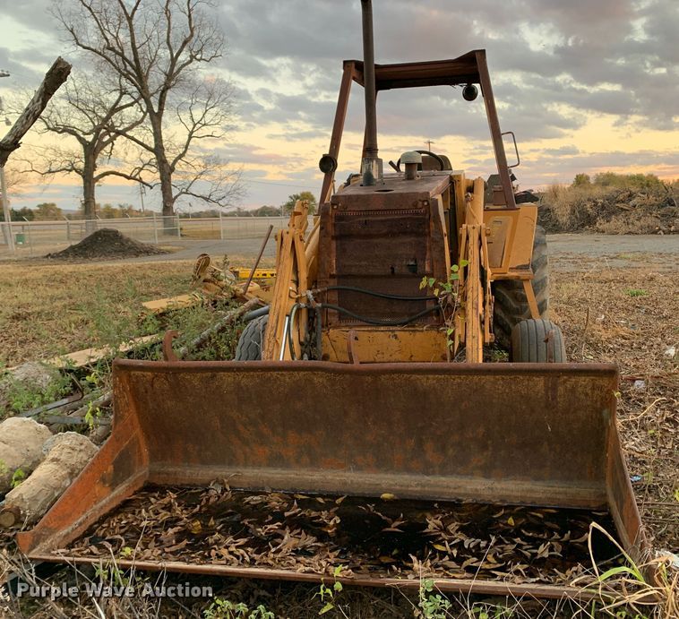 image for item MH9870 Case 480F  landscape tractor