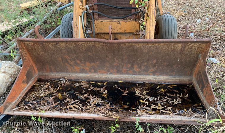 image for item MH9870 Case 480F  landscape tractor