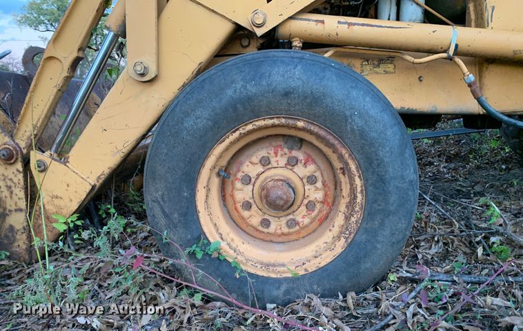 image for item MH9870 Case 480F  landscape tractor