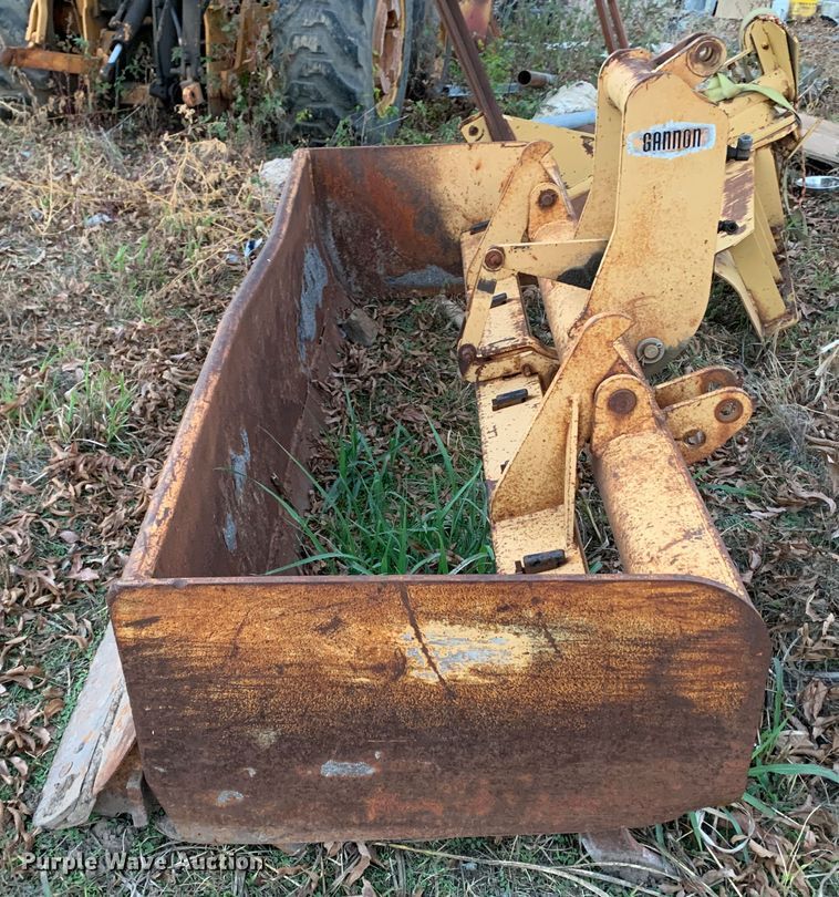 image for item MH9870 Case 480F  landscape tractor