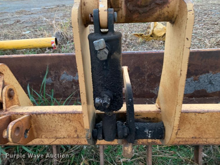 image for item MH9870 Case 480F  landscape tractor