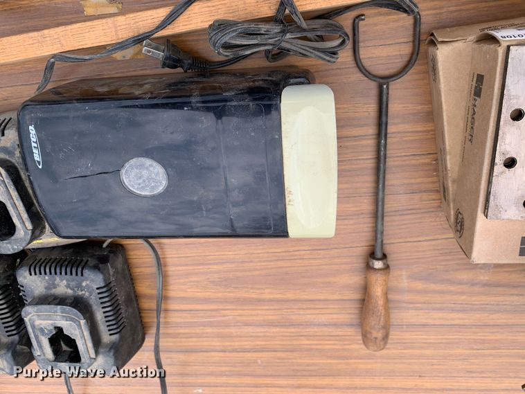 image for item MH9886 Tools