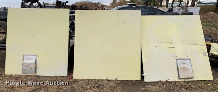 image for item MH9887 (3) restroom dividers