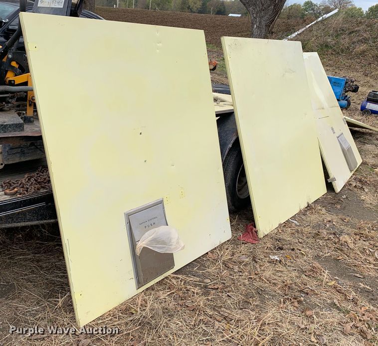 image for item MH9887 (3) restroom dividers