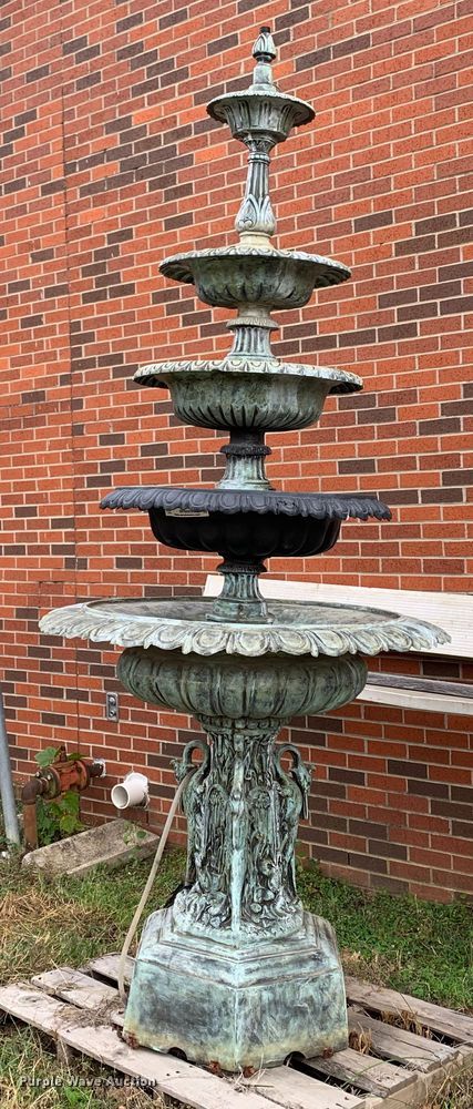 image for item MH9893 Water fountain