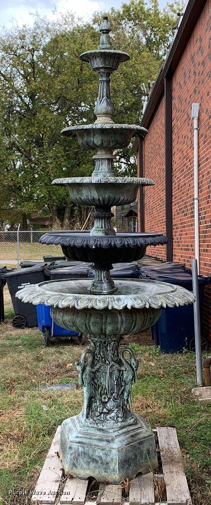 image for item MH9893 Water fountain