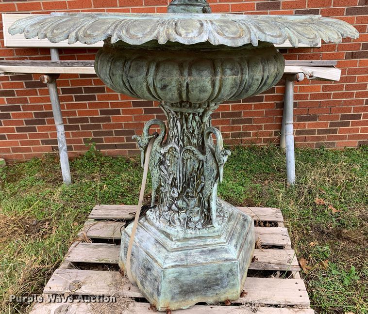 image for item MH9893 Water fountain