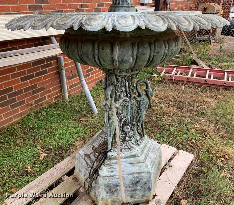 image for item MH9893 Water fountain