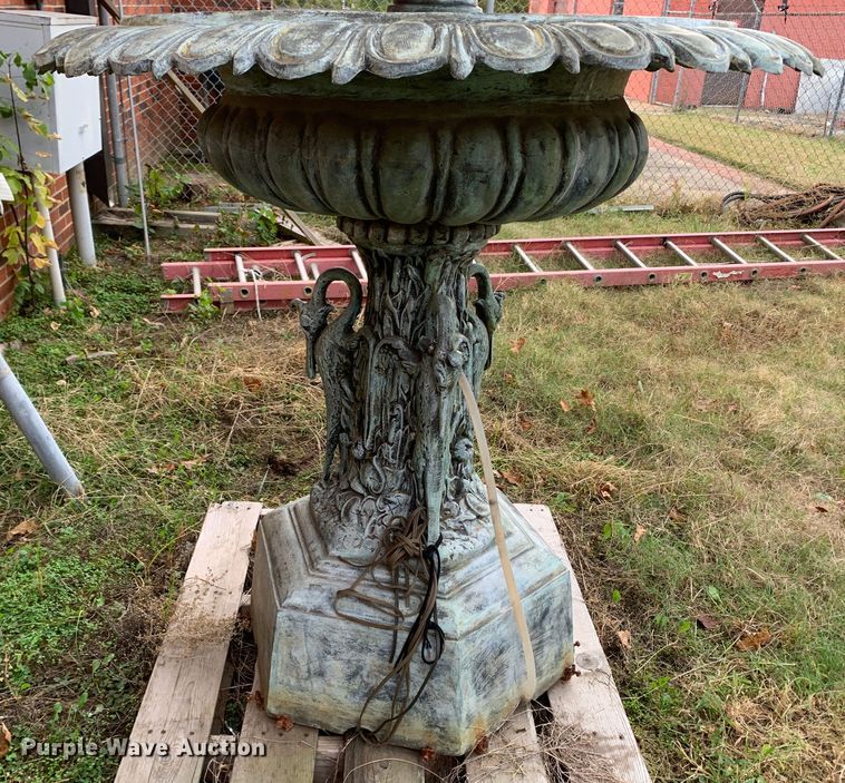 image for item MH9893 Water fountain