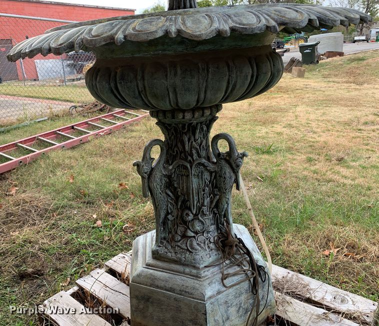 image for item MH9893 Water fountain