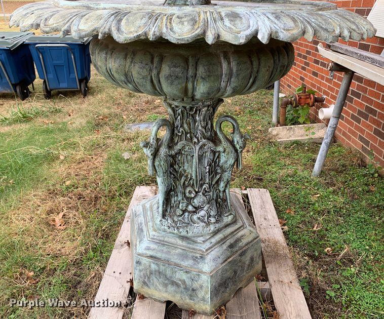 image for item MH9893 Water fountain