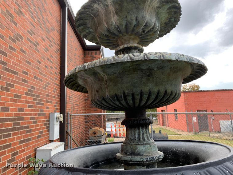 image for item MH9893 Water fountain