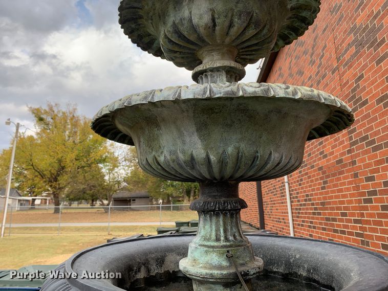image for item MH9893 Water fountain