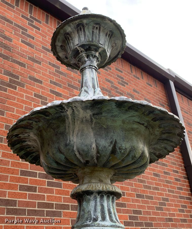 image for item MH9893 Water fountain