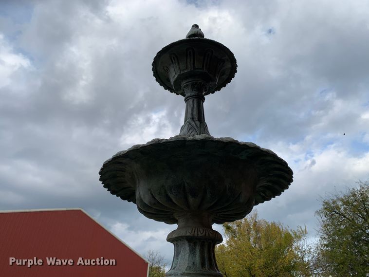 image for item MH9893 Water fountain