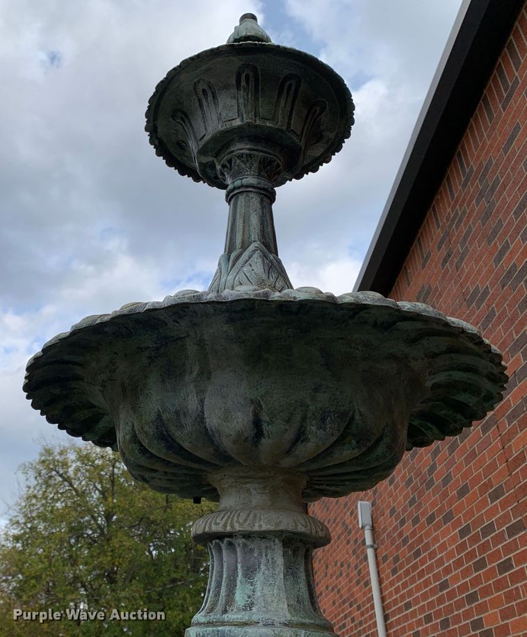 image for item MH9893 Water fountain