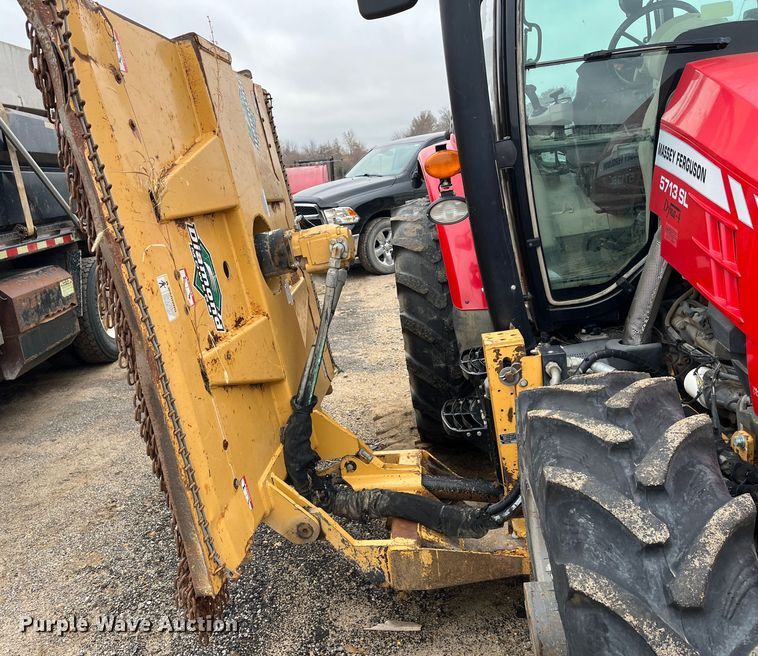 image for item MN9366 2017 Massey Ferguson 5713SL  MFWD tractor
