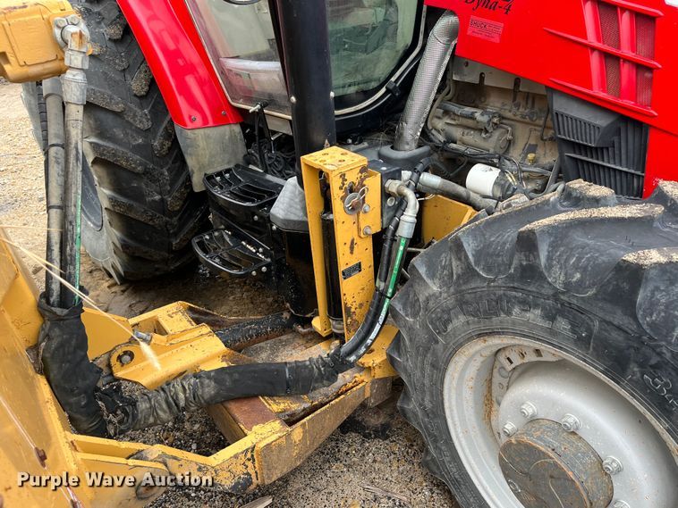 image for item MN9366 2017 Massey Ferguson 5713SL  MFWD tractor