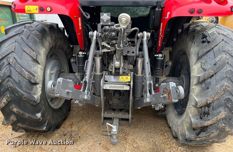 image for item MN9366 2017 Massey Ferguson 5713SL  MFWD tractor