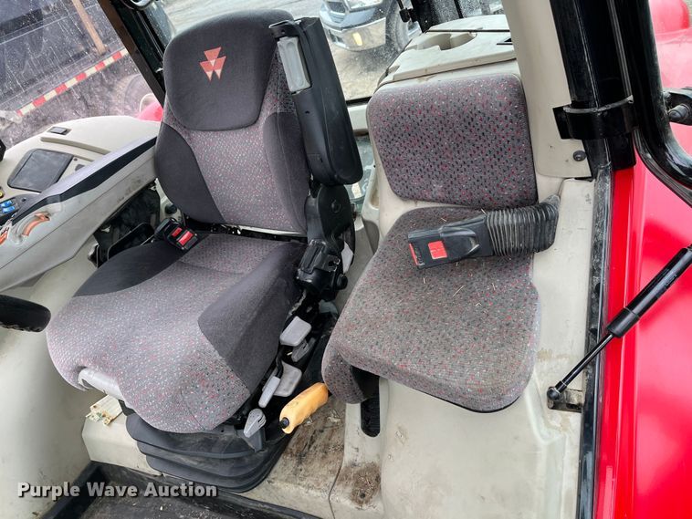 image for item MN9366 2017 Massey Ferguson 5713SL  MFWD tractor