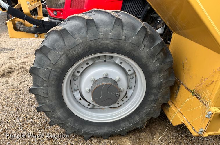 image for item MN9366 2017 Massey Ferguson 5713SL  MFWD tractor